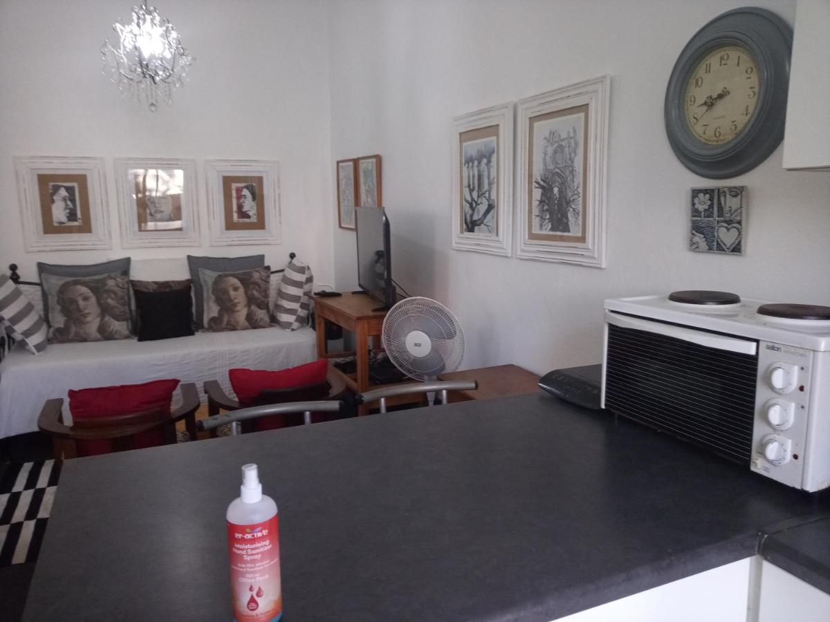 Appartamento Grace Pretoria-Noord Esterno foto