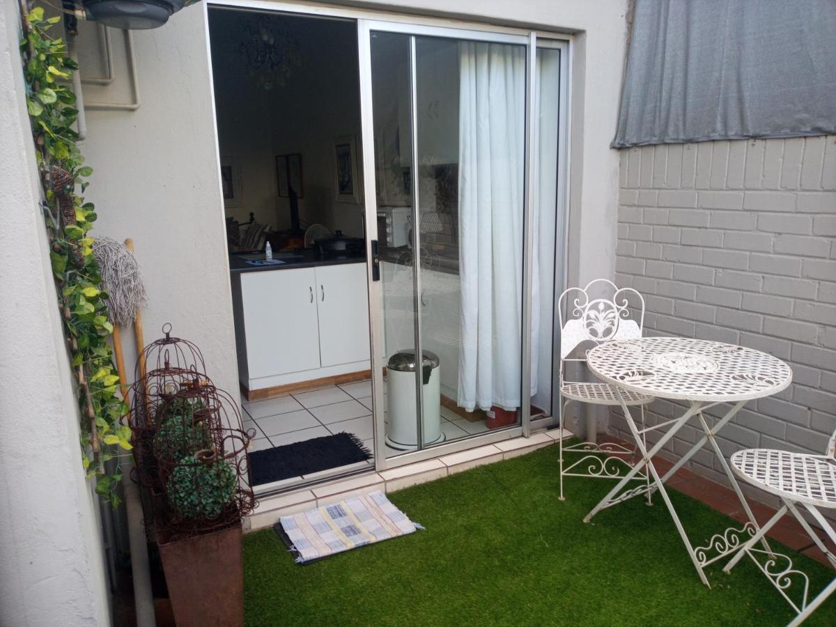 Appartamento Grace Pretoria-Noord Esterno foto